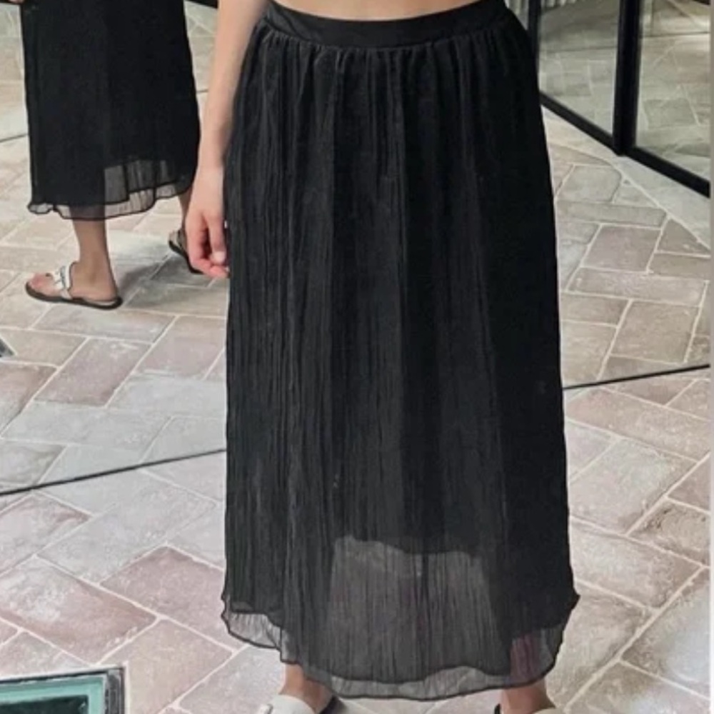 BNWT ZARA WRINKLED SKIRT